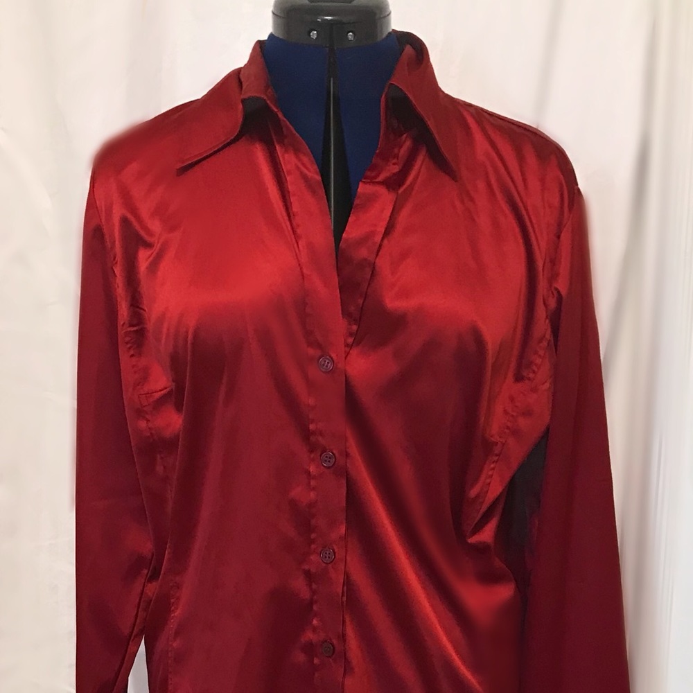 New York & Company Stretch Red Button-Down